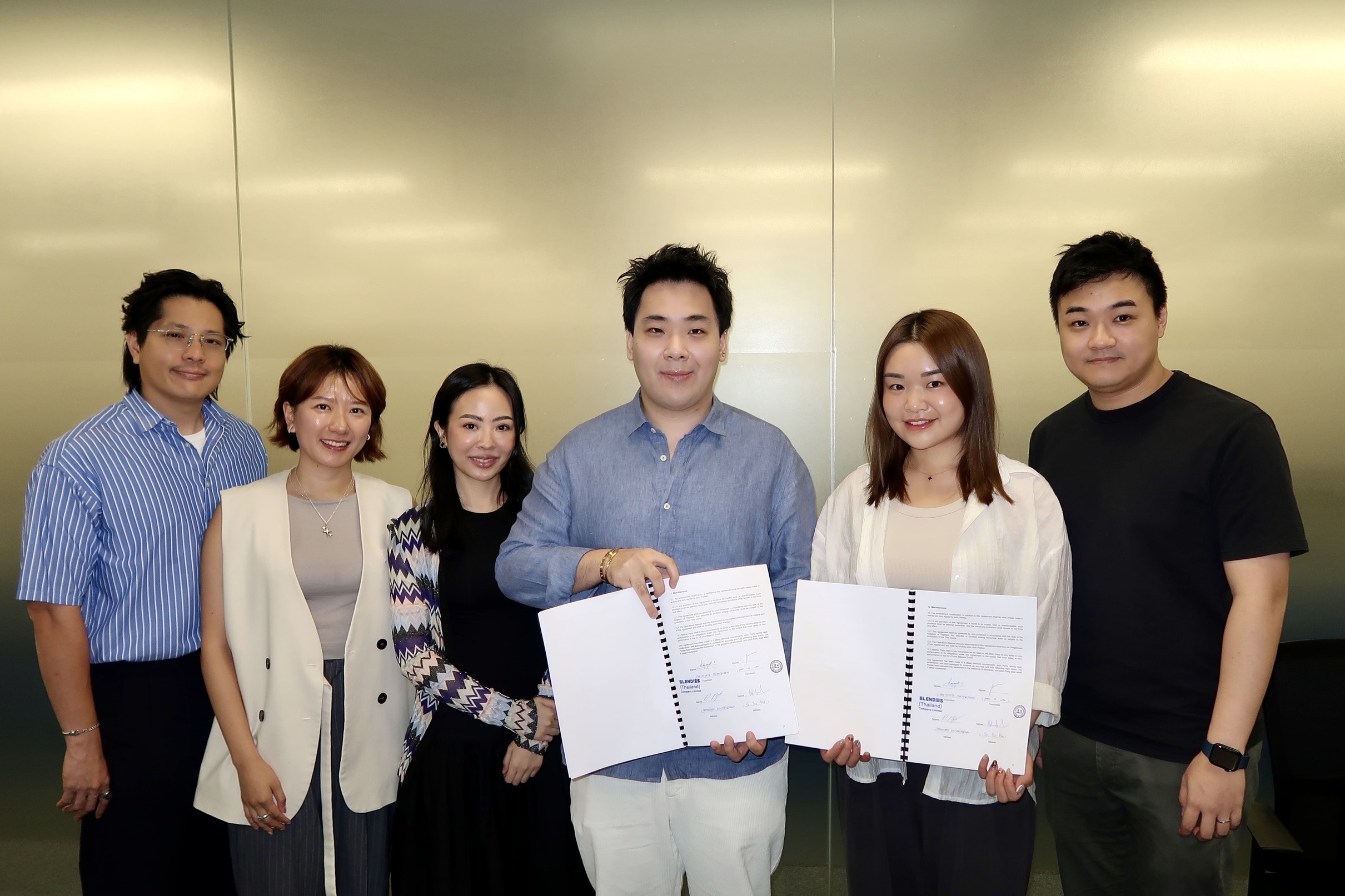 01. เชฟแบม ธนโชติ ธรรมพีร เซ็นสัญญาขยายธุรกิจกับ MasterBeef Group.jpg