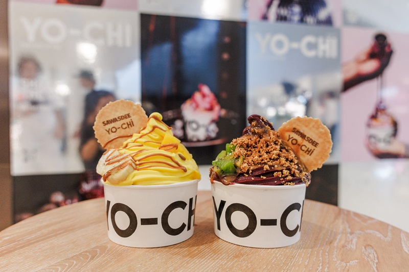 16. Yo-Chi ปักหมุดเมืองไทยที่เซ็นทรัลเวิลด์.jpg