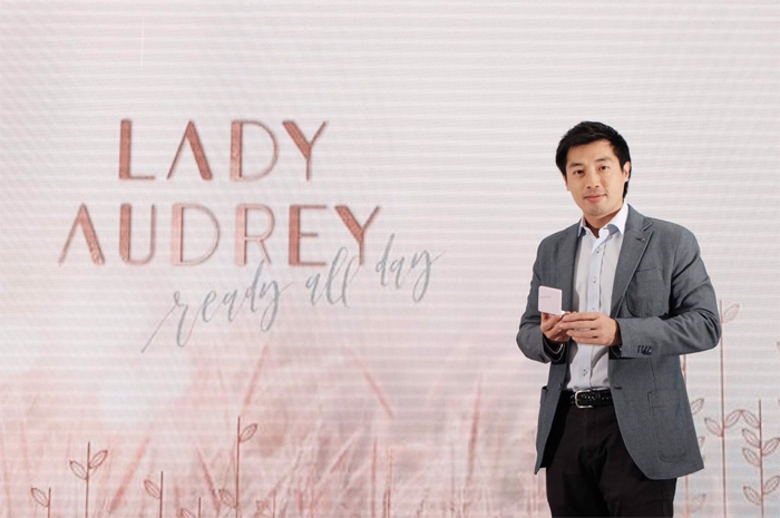 2_lady