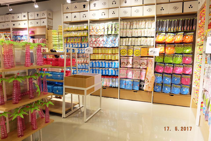 bear-store2