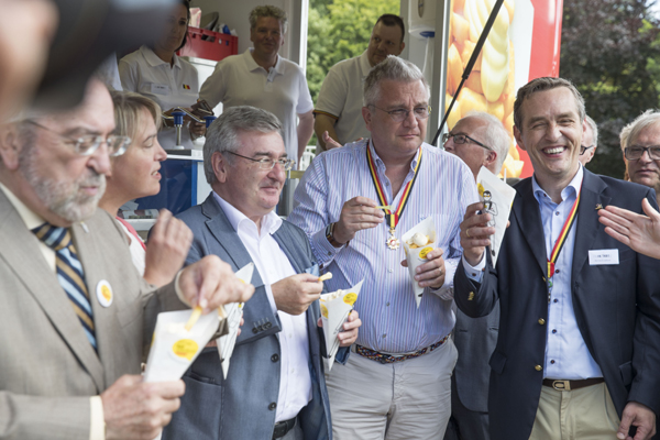 Brussel : opname van Prins Laurent in de Nationale Orde van de G