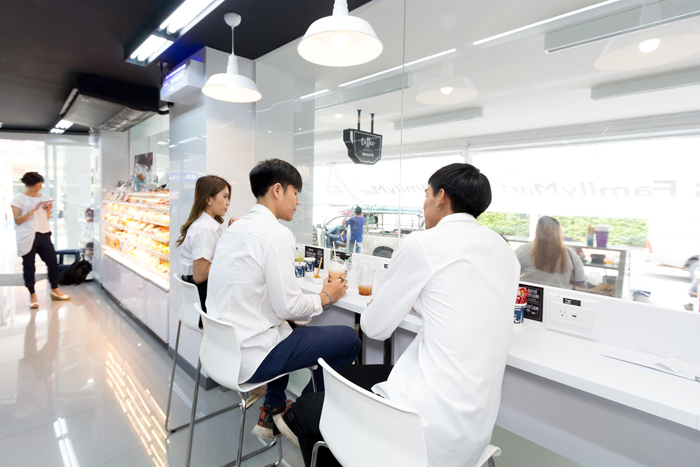 3_familymart