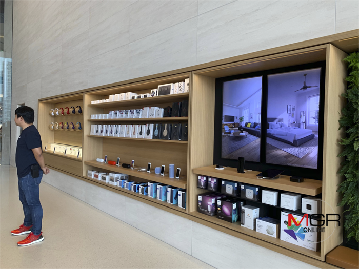 13_applestorenew