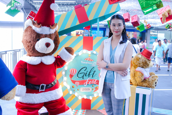 1.คุณชนิตา
