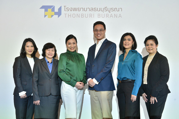 ภาพหมู่ผู้บริหา