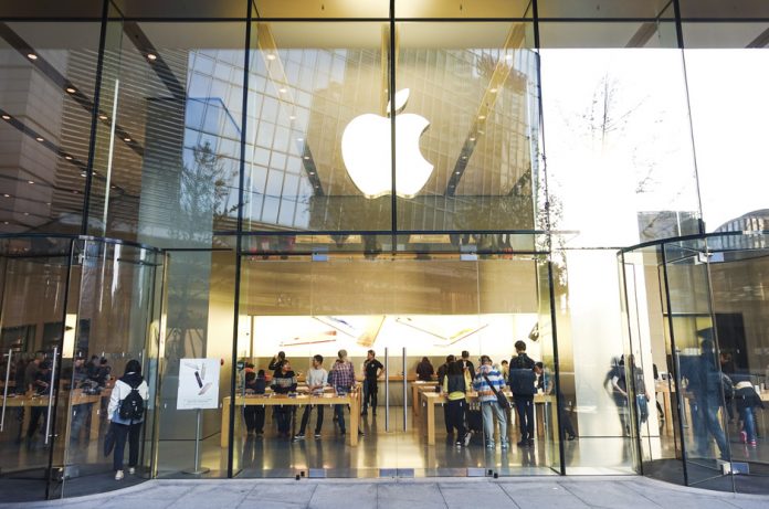 open_apple-1-696x461