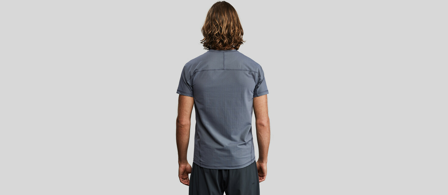 carbon-t-shirt-302-2752-1472x642
