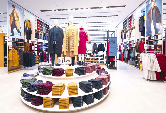 2_uniqloAsian