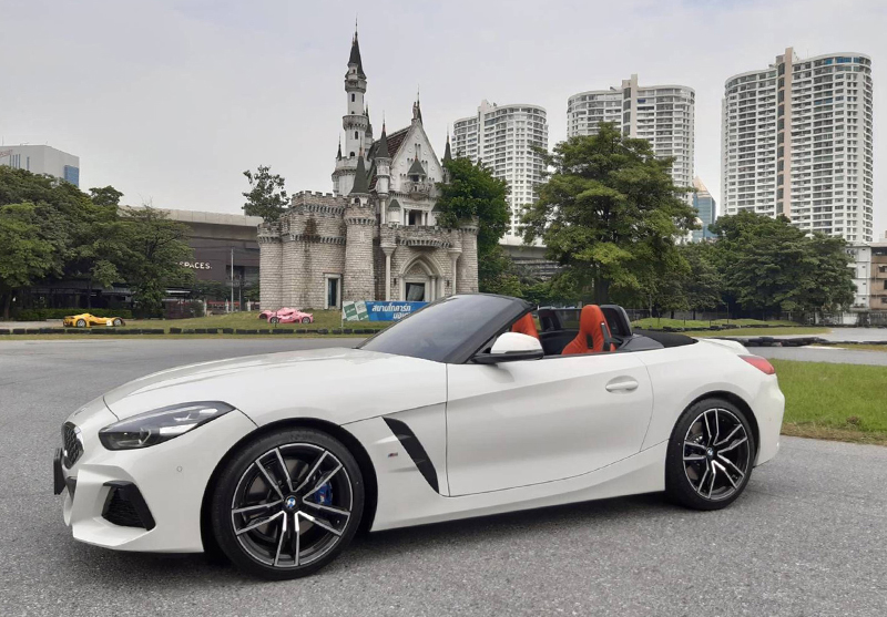 9-BMW-Z4-Roadster