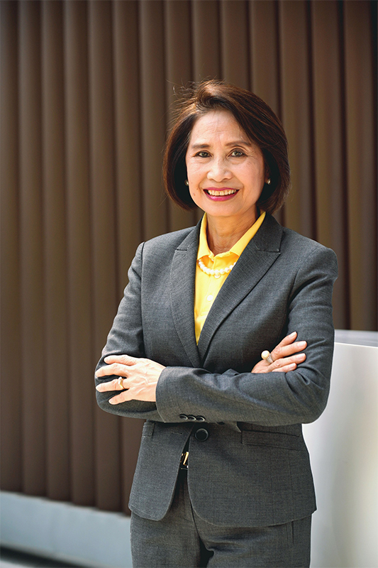 กฤติยา-ศรีสนิท