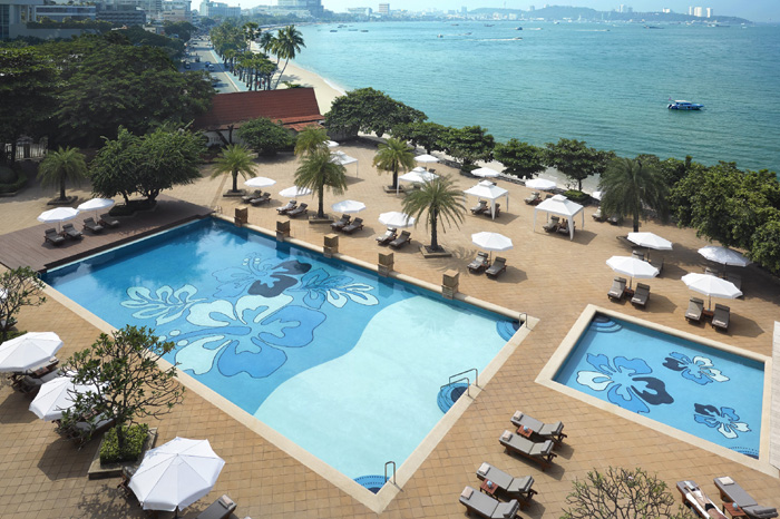 dusit-thani-pattaya_facilities_chaba-pool.jpg