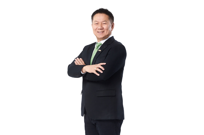 คุณสมพล