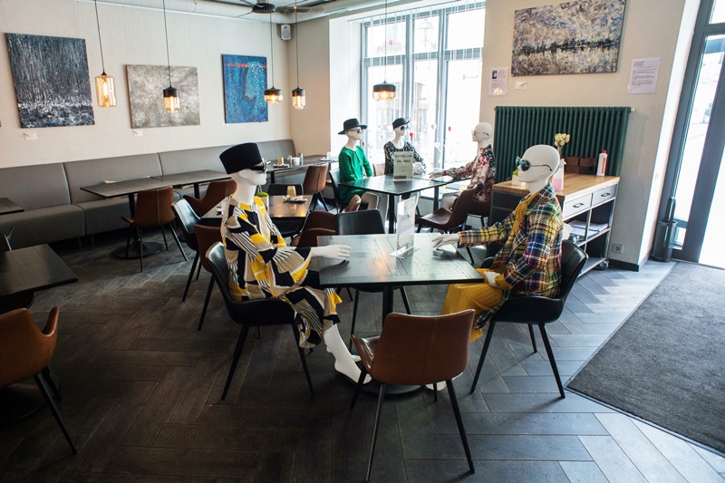 LITHUANIA-VILNIUS-COVID-19-RESTAURANTS-CAFES-FASHION COLLECTIONS