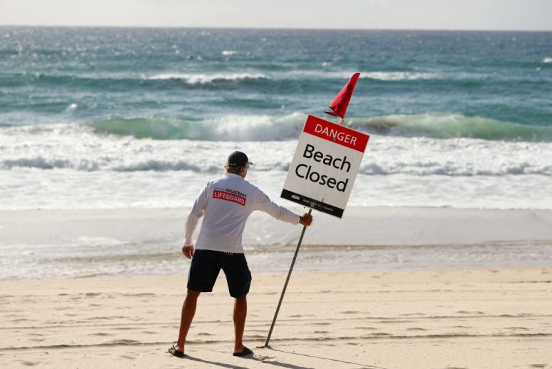 australia Popular Gold Coast Beaches Close Due To Coronavirus Restrictions