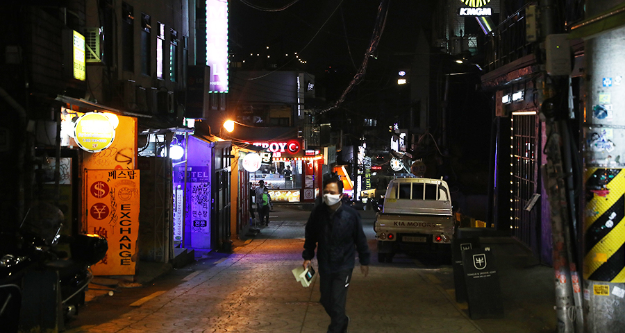 Itaewon-Bar-South-Korea