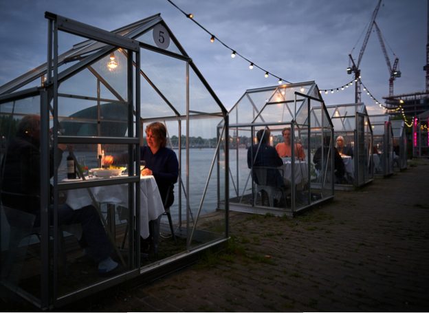 mediamatic_eten_serre_separee_11.jpg(mediaclass-landscape-large.1df3d6f438769113d26ed8577bc84d61afea2a7e)