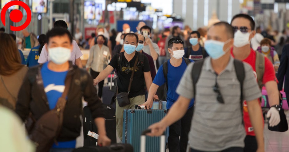 ชาวต่างชาติ airport Passengers wear face masks as a protective measure against