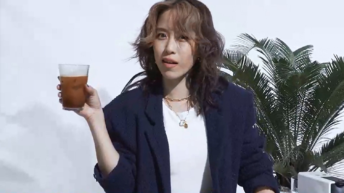 พลอย