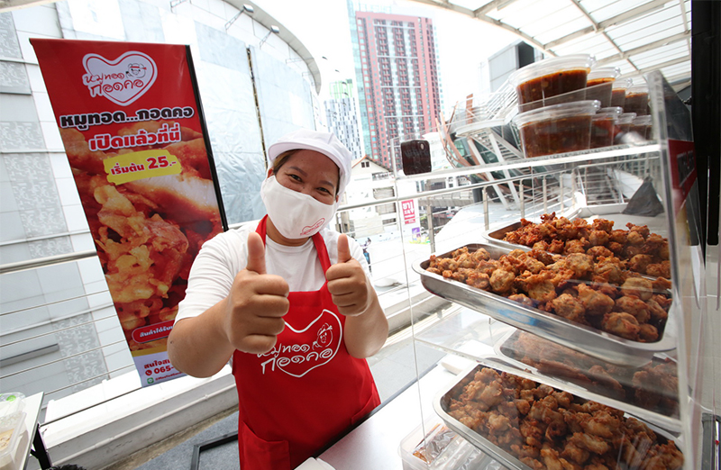 3_หมูทอดกอดคอ