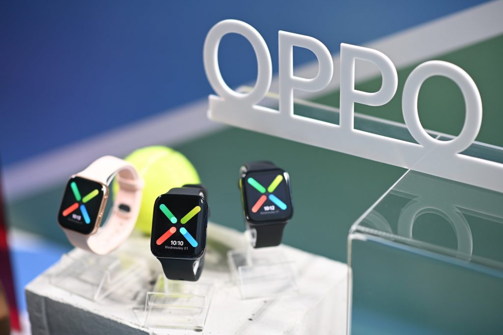 oppo-watch-1024x682