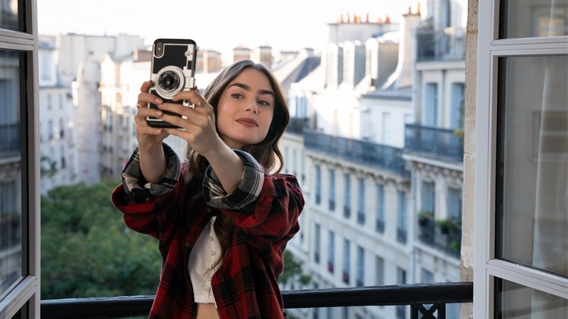 5-Emily-in-Paris