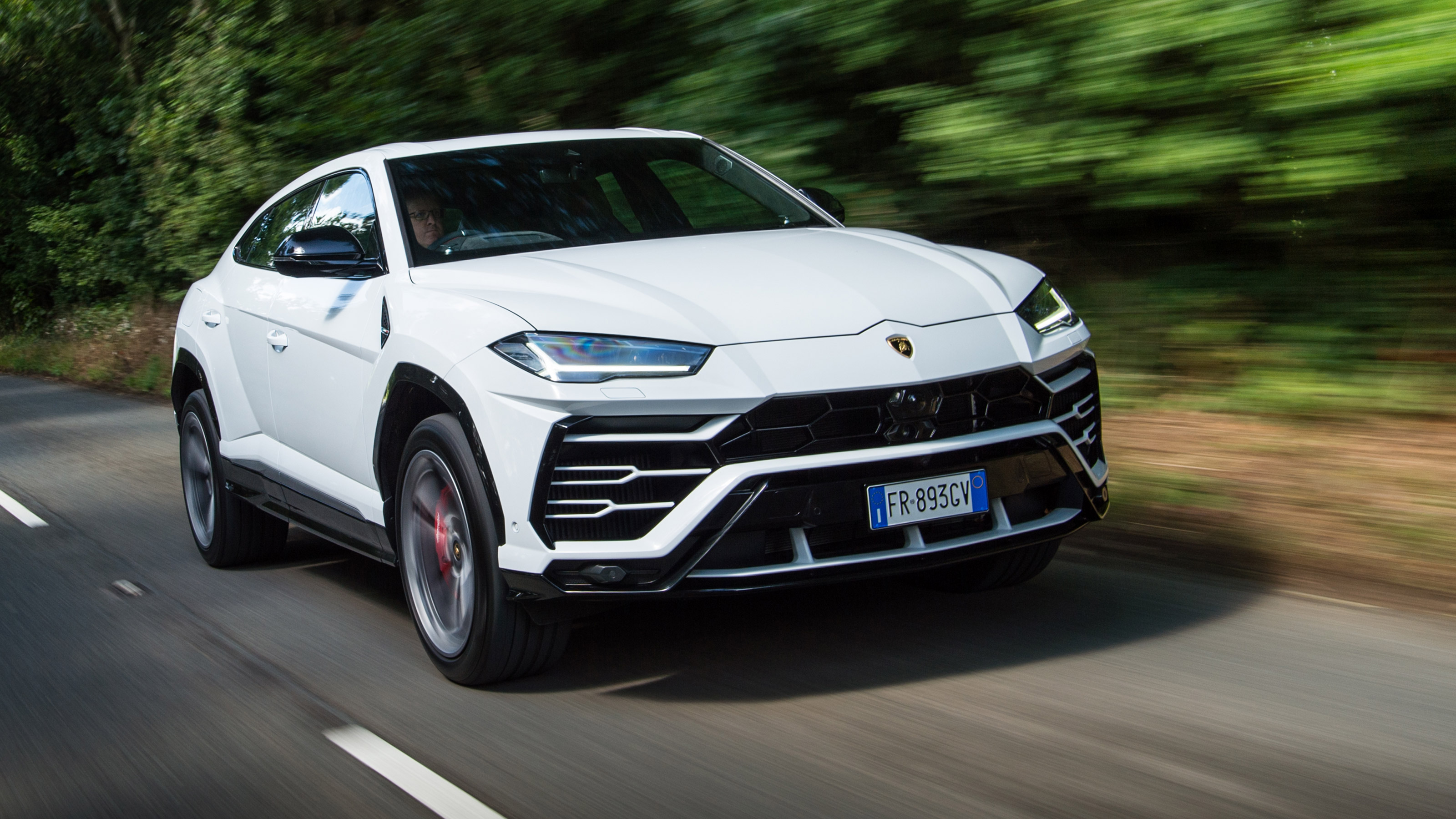 Lamborghini-Urus-review-new-5