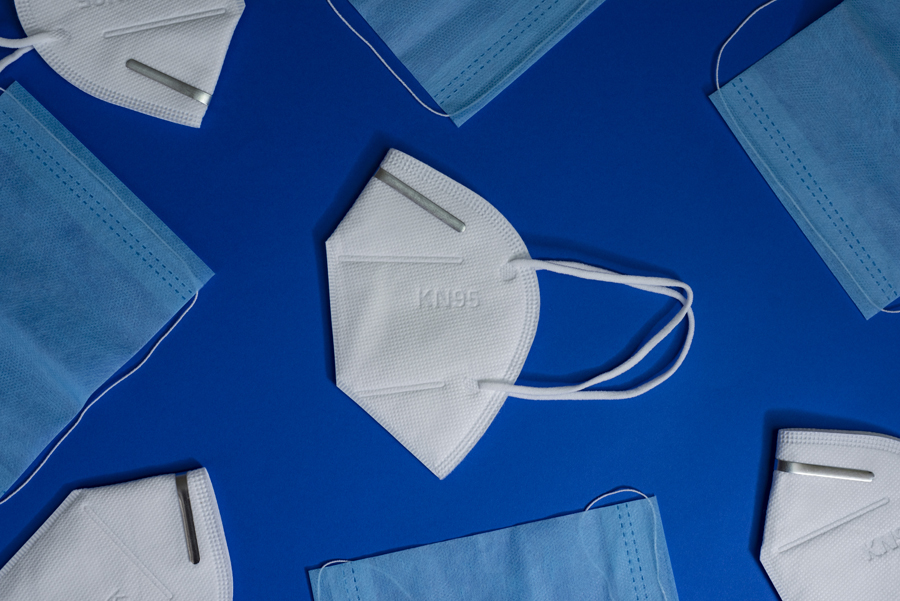 kn95-n95-white-mask-with-antiviral-medical-mask-protection-against-coronavirus-blue