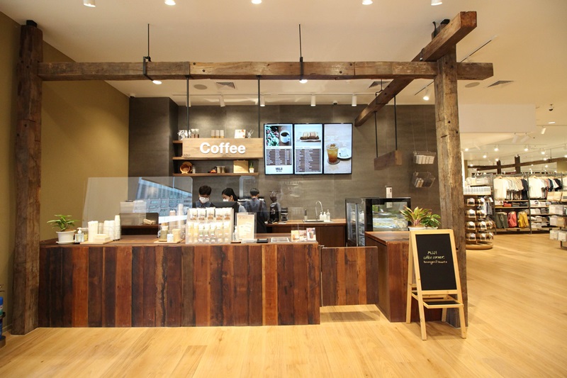 8-Muji-Cafe