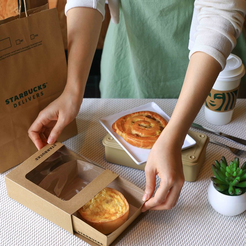 Starbucks-Delivers-2