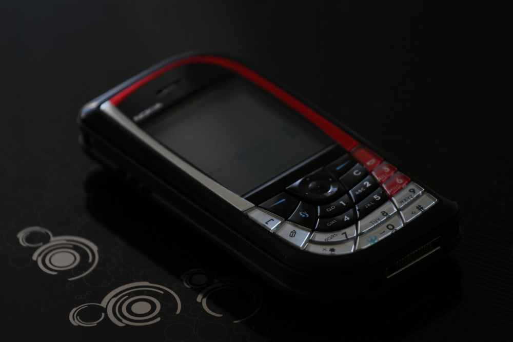 Nokia-7610