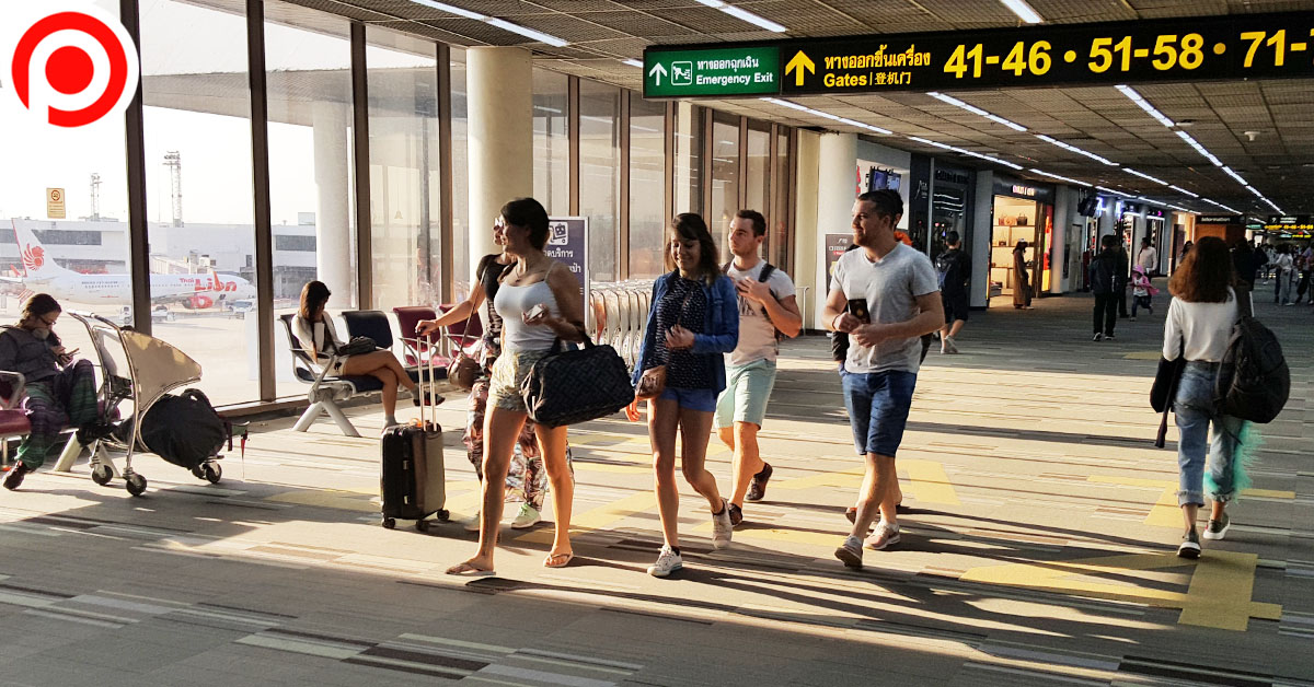 Tourists-Thailand-Airport