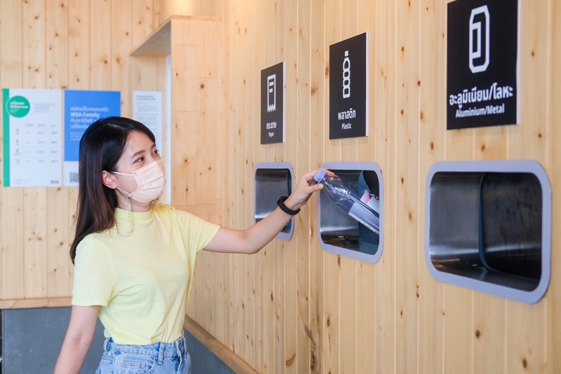 09-IKEA-recycling-centre