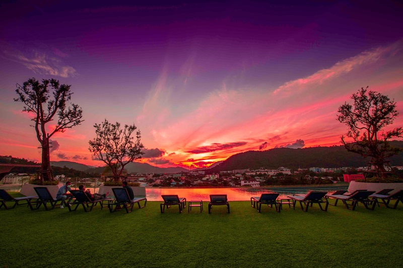 HOMA-Phuket_Rooftop-Sunset