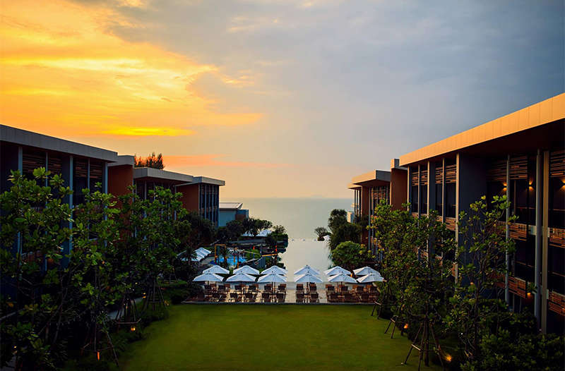 Renaissance-Pattaya-01-edit