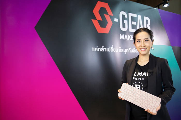 1.นางสาวสุธิดา