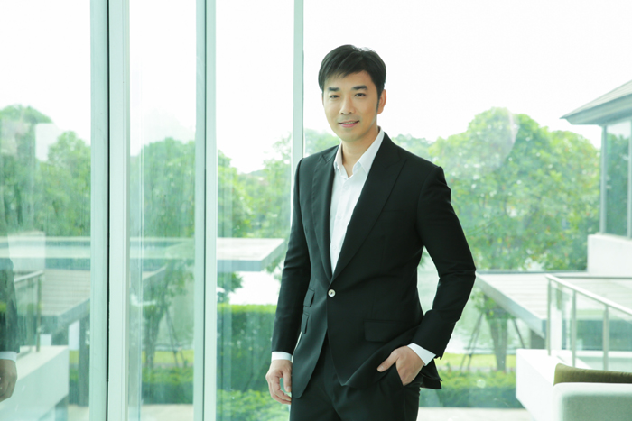 เจมส์
