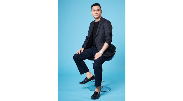 นายปริวรรต