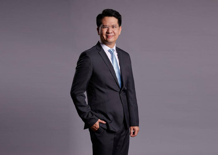 นายพีรพล