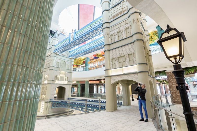 Terminal21
