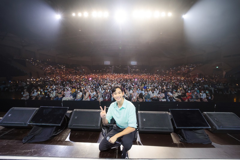โลตัส Meet _ Greet 'Kim Soo-Hyun' 02