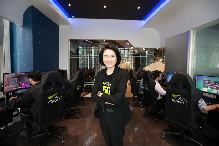 คุณรุ่งทิพย์