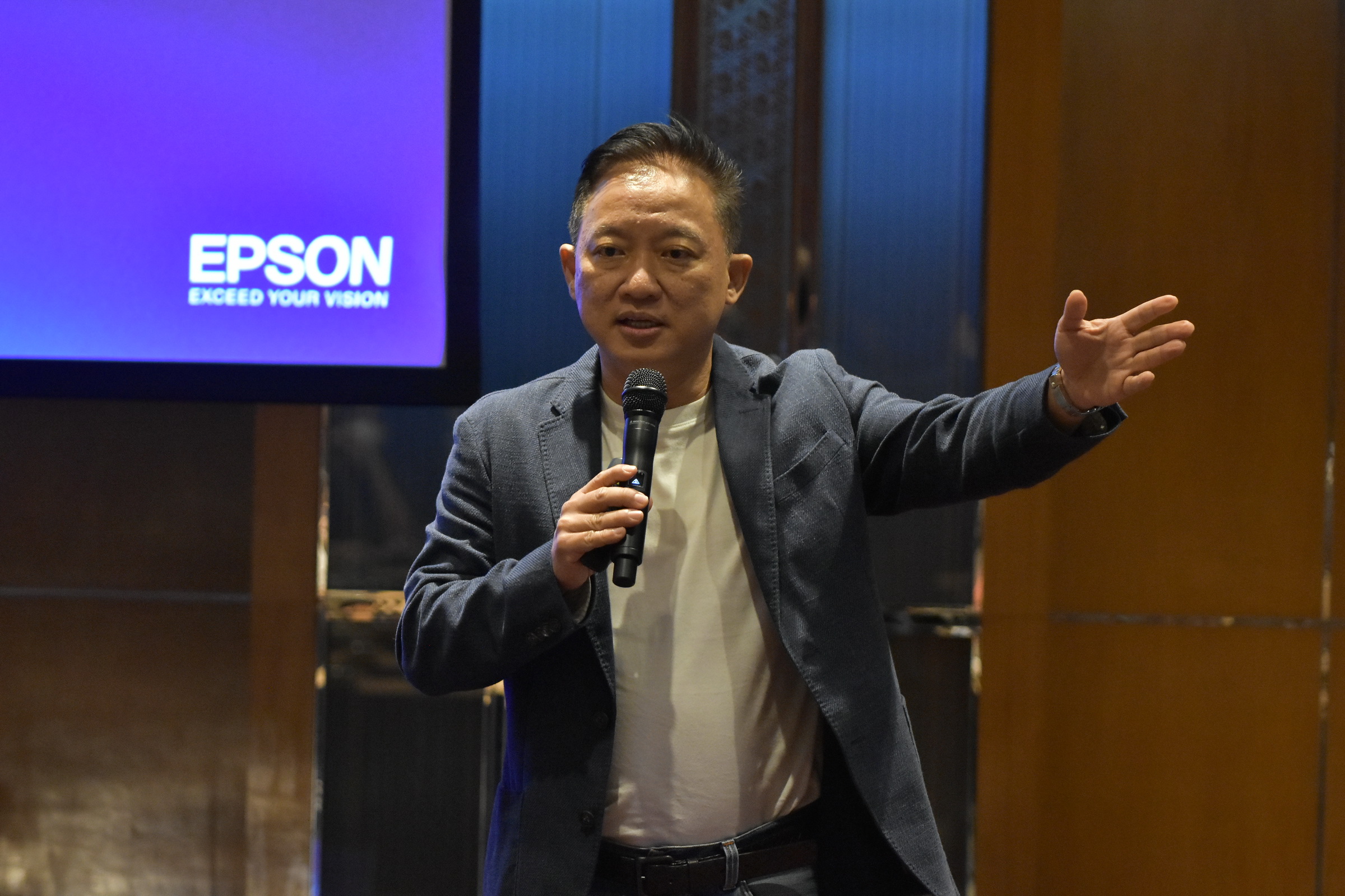 ยรรยง-มุนีมงคลทร_Epson_1