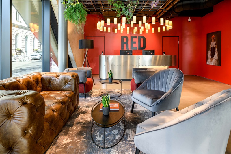 Lobby front desk view (23982595)_4K
