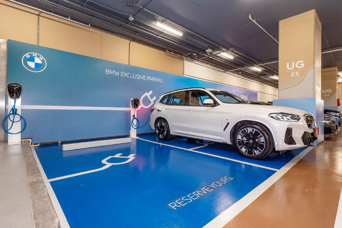BMW
