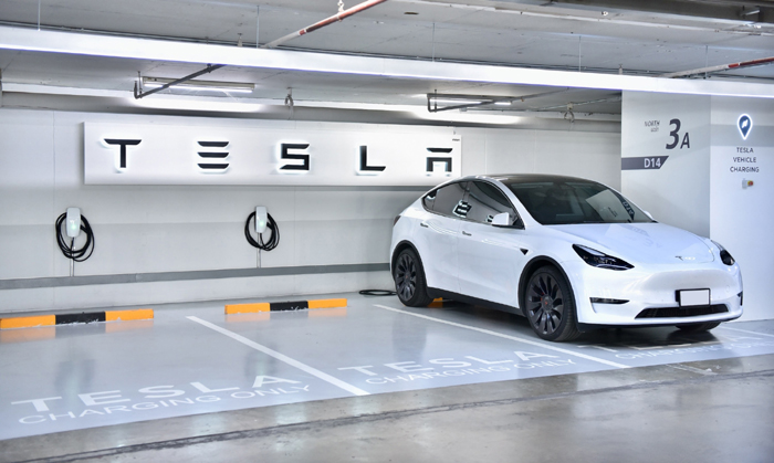 TESLA01-1