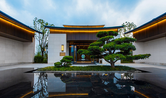 DTSZ_Resort Entrance.jpg