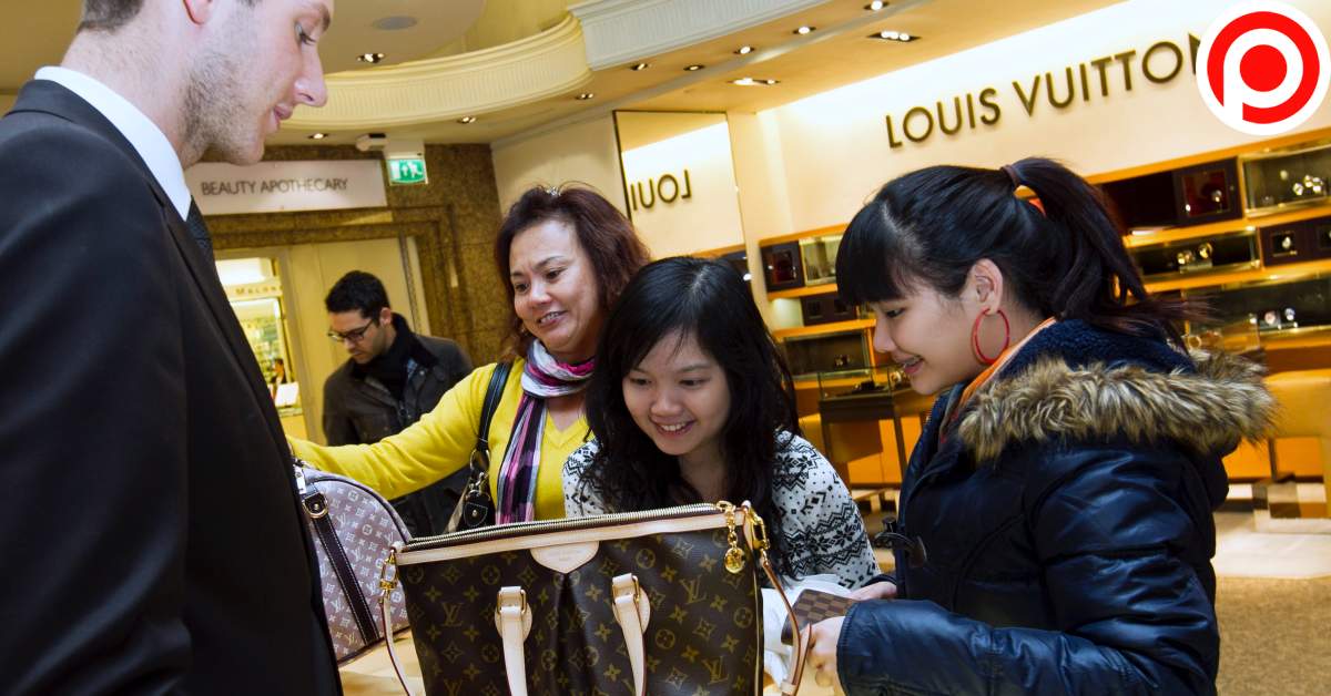 Harrods Customers Use UnionPay Debit Cards To Make Purchases