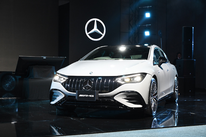 Mercedes-AMG-EQE-53