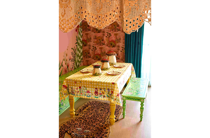 PARLOUR