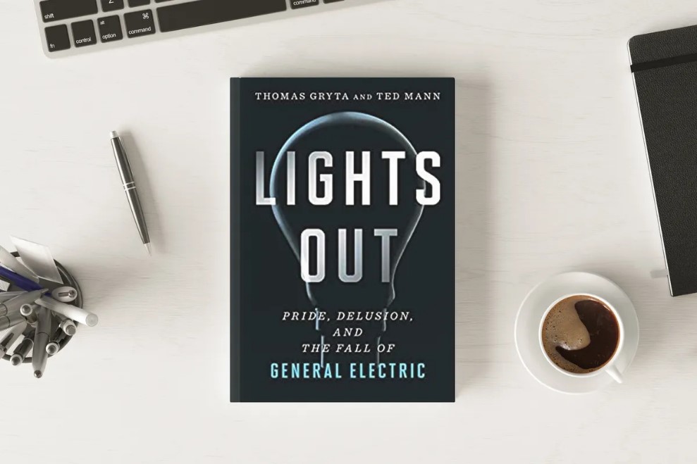 Light Out Book by Businessinsider.es